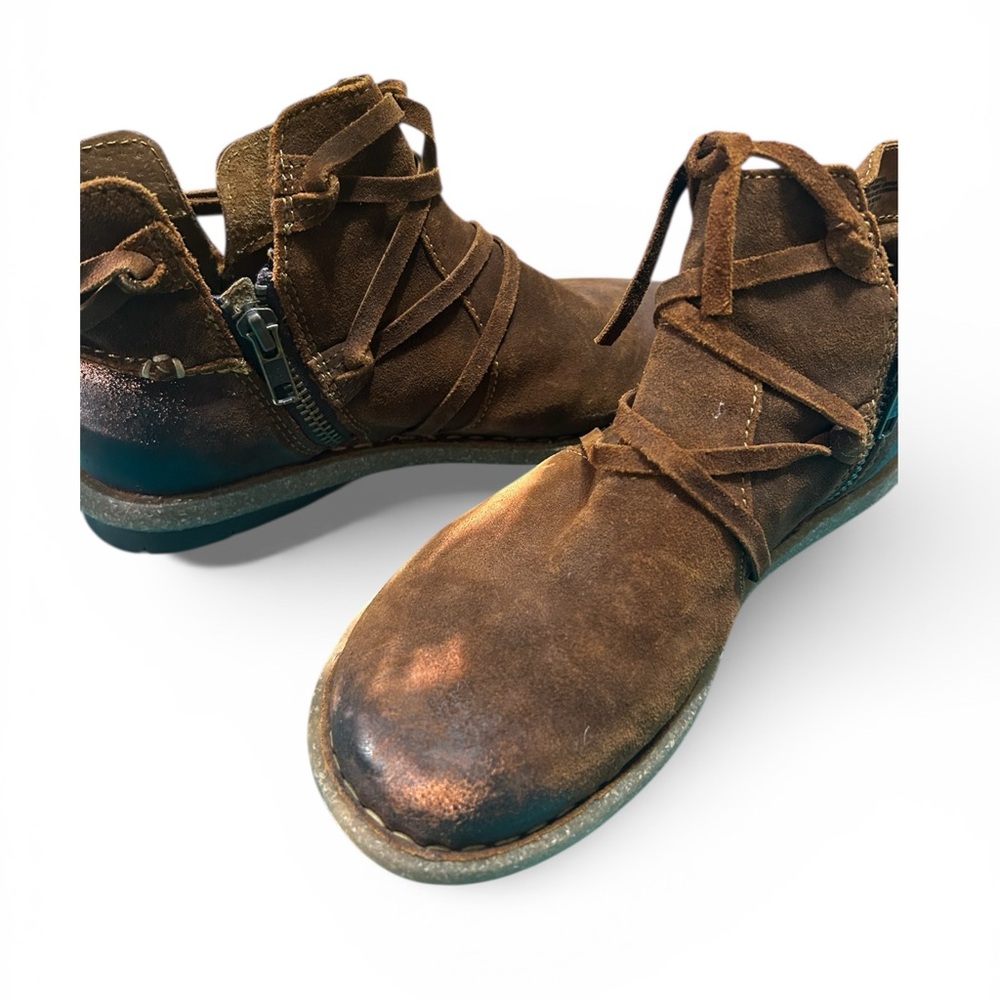 Born, Brown Leather Ankle Boots - Picture 5 of 12
